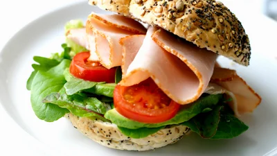 Їжа в ліжко: 12 корисних сніданків на зміну звичайним