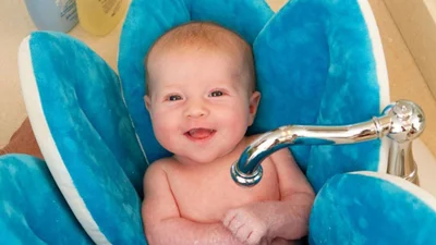 Кумедні дитячі речі: як розважаються молоді батьки