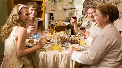 Крутые идеи для подарков его семье