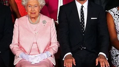 Монарх в шоке: семья Бекхэмов стала богаче самой королевы Англии