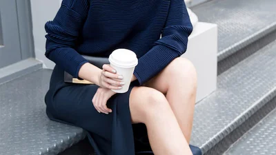 Строго и лаконично: идеальные образы, которые дышат простотой