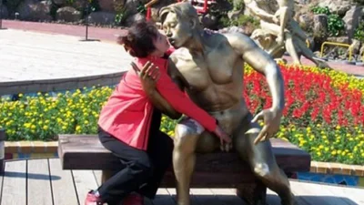 Пошляки, яким явно чогось не вистачає