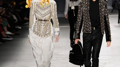 Пофантазуємо: якби принцеси Діснея ходили подіумом