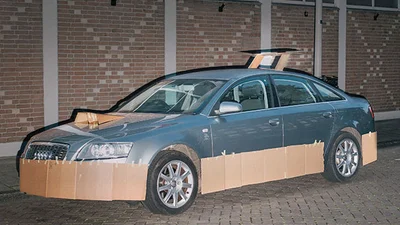 Чудо тюнінг: приколіст удосконалює машини на вулиці