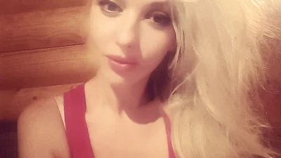 13 селфи сексуальной Оли Поляковой