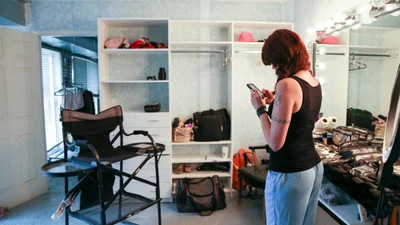 Один день из жизни визажиста порноиндустрии