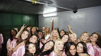 По ту сторону праздника: шоу Victoria's Secret в Инстаграме