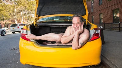 Таксисты Нью-Йорка позабавили своими фото для календаря