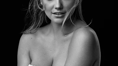 Полуголая и сексуальная: Кейт Аптон демонстрирует свои формы