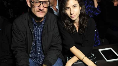 Скандальный фотограф показал голые фото своей беременной девушки