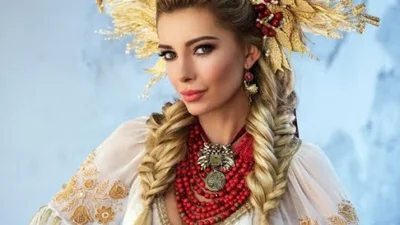 Знай наших: мисс Украина-Вселенная 2015 покорила национальным костюмом