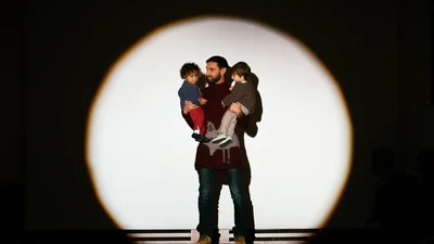 Ведущая Люкс ФМ показала первую коллекцию вязаных детских вещей