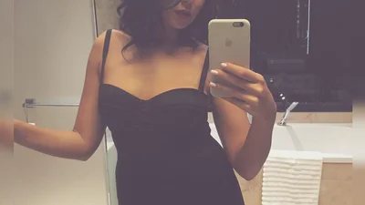 Заметно похудевшая Настя Каменских оголилась для мужского журнала