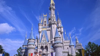 Фейсбук назвал 10 самых посещаемых мест в этом году