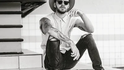 Стильный Макс Барских показал наряды в Instagram