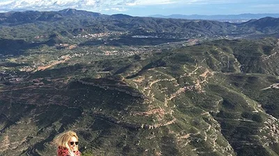 Вера Брежнева путешествует и хвастается фото