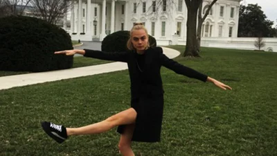 Кара Делевинь поиздевалась над Белым домом