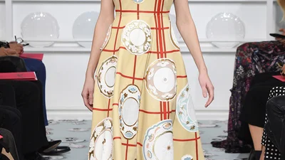 Лучшие подиумные наряды во время Парижской недели моды
