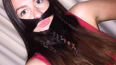 Безумие в Инстаграме - девочки плетут бороды