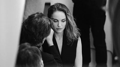 Натали Портман в новой фотосессии Dior сражает нежностью