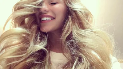 Волосы Регины Тодоренко вызывают зависть