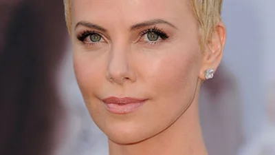 Короткие стрижки звезд, которые подчеркивают образ