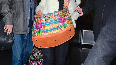 Майли Сайрус напялила на себя непонятно что