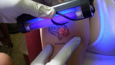 Эти тату очень круто светятся в темноте