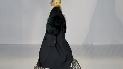 Леди ГаГа стала моделью ради показа Марка Джейкобса