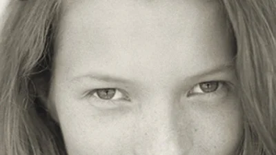 В сеть попала самая первая фотосессия Кейт Мосс