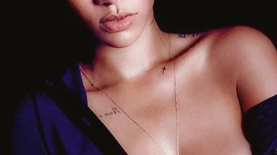 Звездные части тела отлично умеют рекламировать украшения