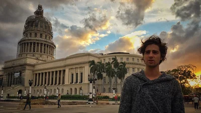 Владимир Дантес странствует и показывает крутые фото