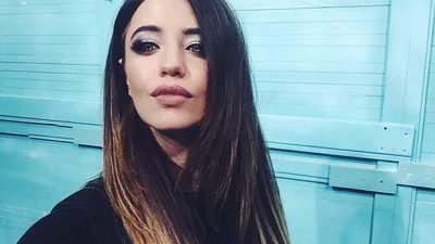 Надя Дорофеева прекрасна хоть с макияжем, хоть без него