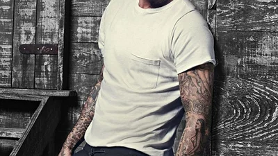 Дэвид Бекхэм доступно обьяснил мужчинам, что следует носить