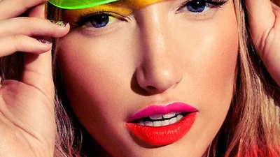 Двухцветные губы - тренд для тех, кто не может определиться