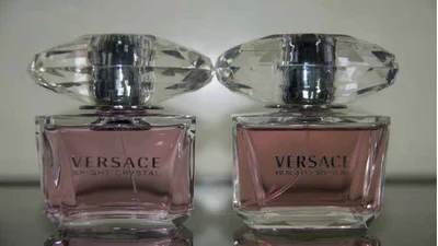 Як відрізнити справжні парфуми від підробки