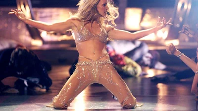 Зірки, які з'явилися на публіці в прозорих вбраннях