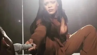 Рианна шокирована идеальным голосом своего фаната