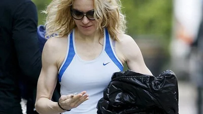 Тренер Мадонны рассказал секрет ее подкачанных рук