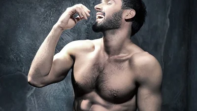 Виталий Козловский показал свои редкие детские снимки