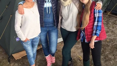 За кадром: как девушки из "Холостяка" переживали неделю в диком лесу