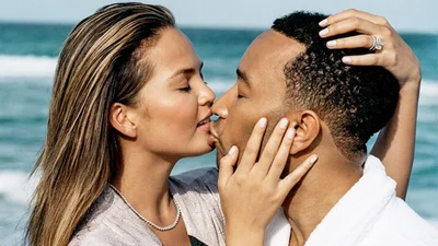 Джон Леджент та Кріссі Тейген стали батьками