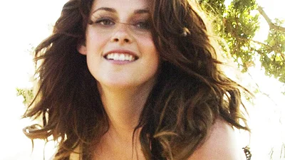 25 найбільш жіночних нарядів Крістен Стюарт