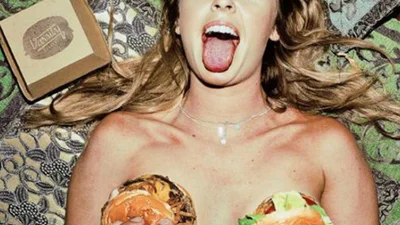 "Секс і їжа з собою": стильний фотопроект, від якого важко відірватись