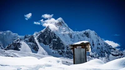 Думки про високе: найбільш живописні туалети світу