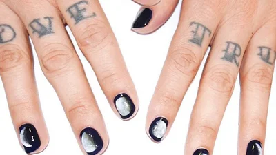 Більше кольору: яскравий манікюр для впевнених в собі дівчат