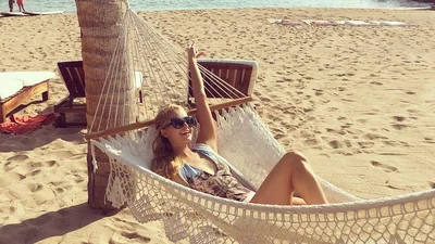 Періс Хілтон в бікіні насолоджується відпочинком