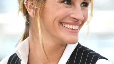 Жінки в Каннах змагаються з чоловіками у виборі кращого костюму