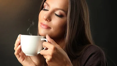 Чим кава загрожує жіночому організму
