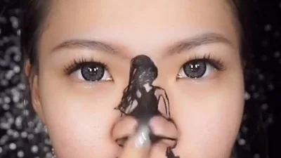 Фанатка Ріанни станювала тверк носом і взірвала інтернет